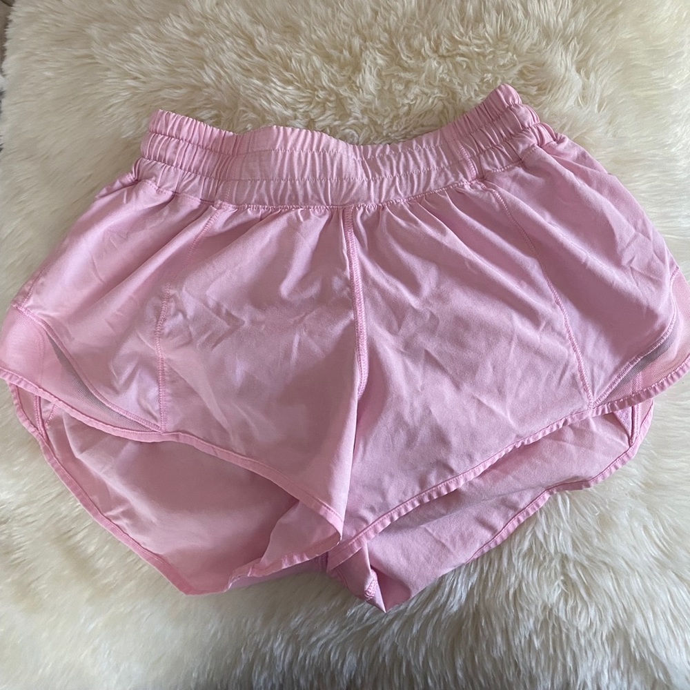 Bubblegum Pink Lululemon Hotty Hot shorts size 4